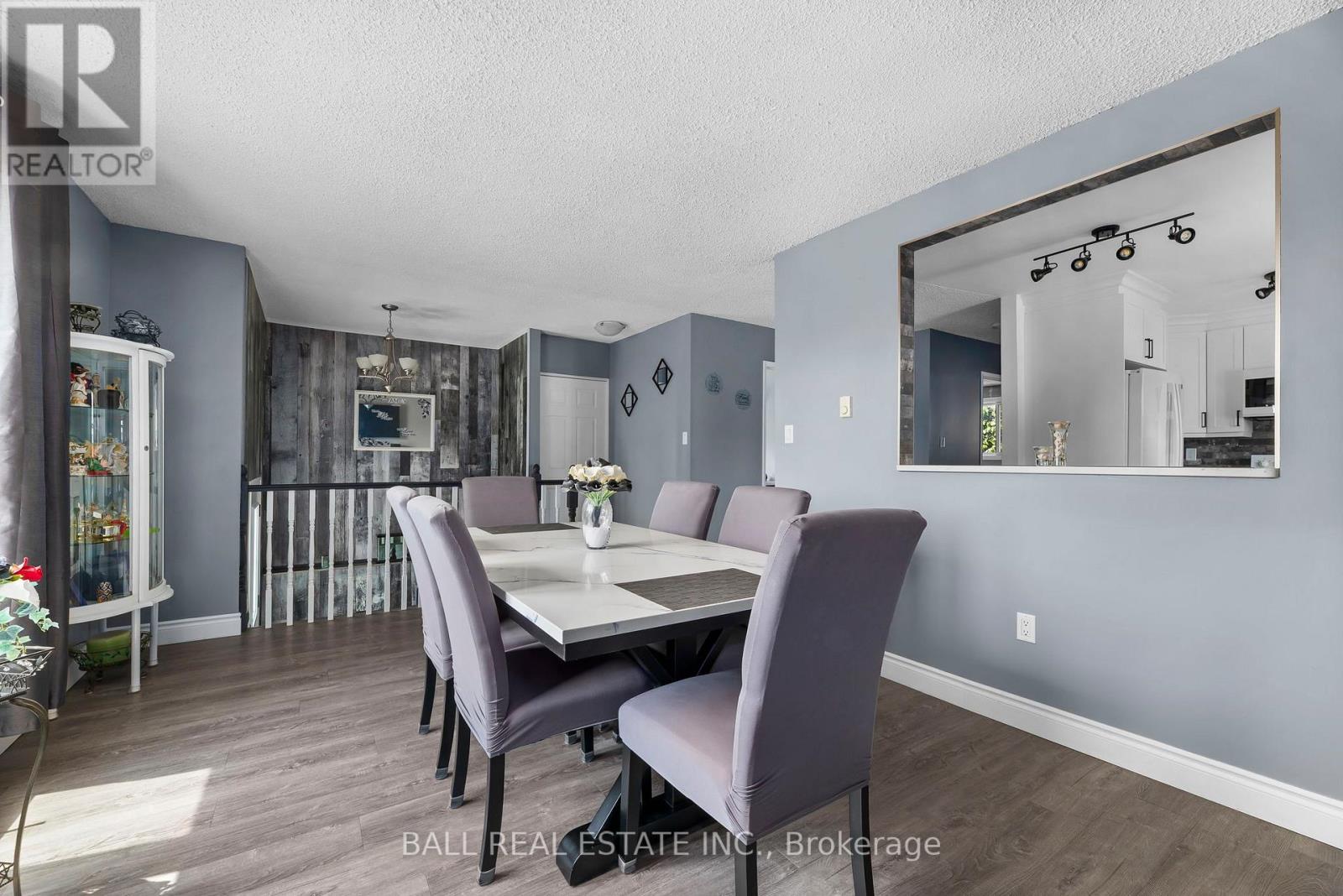 2 Hazel Street, Kawartha Lakes (Lindsay), Ontario  K9V 5M2 - Photo 10 - X12267869