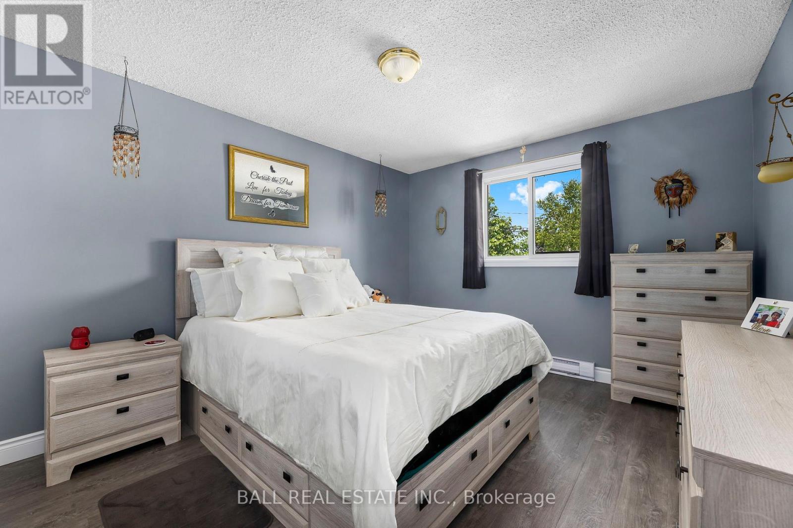 2 Hazel Street, Kawartha Lakes (Lindsay), Ontario  K9V 5M2 - Photo 19 - X12267869