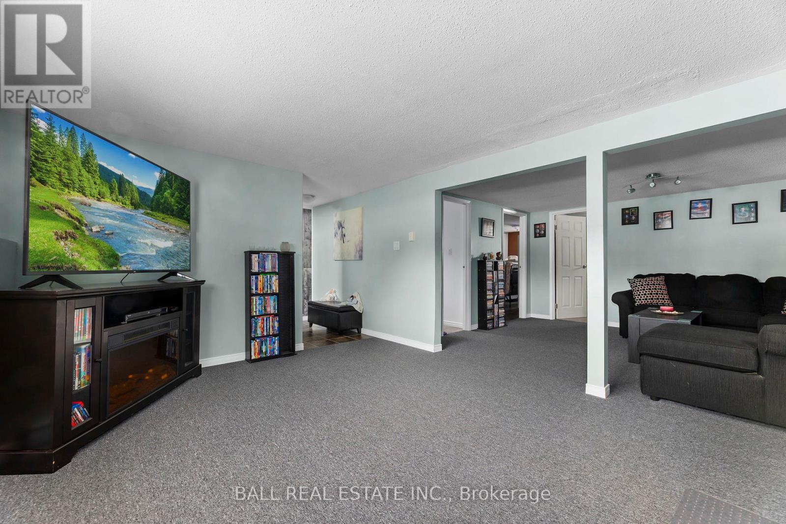 2 Hazel Street, Kawartha Lakes (Lindsay), Ontario  K9V 5M2 - Photo 22 - X12267869