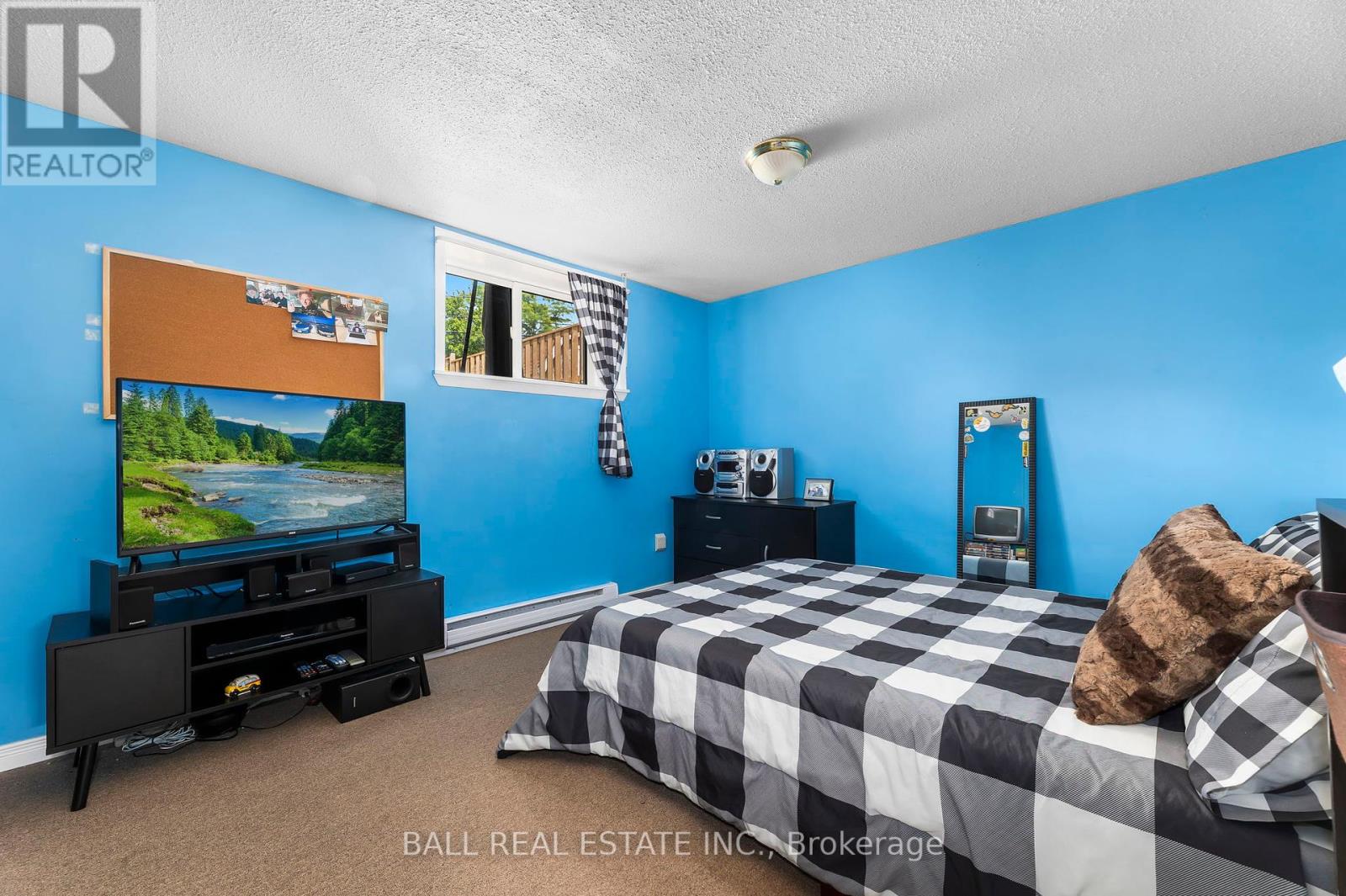 2 Hazel Street, Kawartha Lakes (Lindsay), Ontario  K9V 5M2 - Photo 24 - X12267869