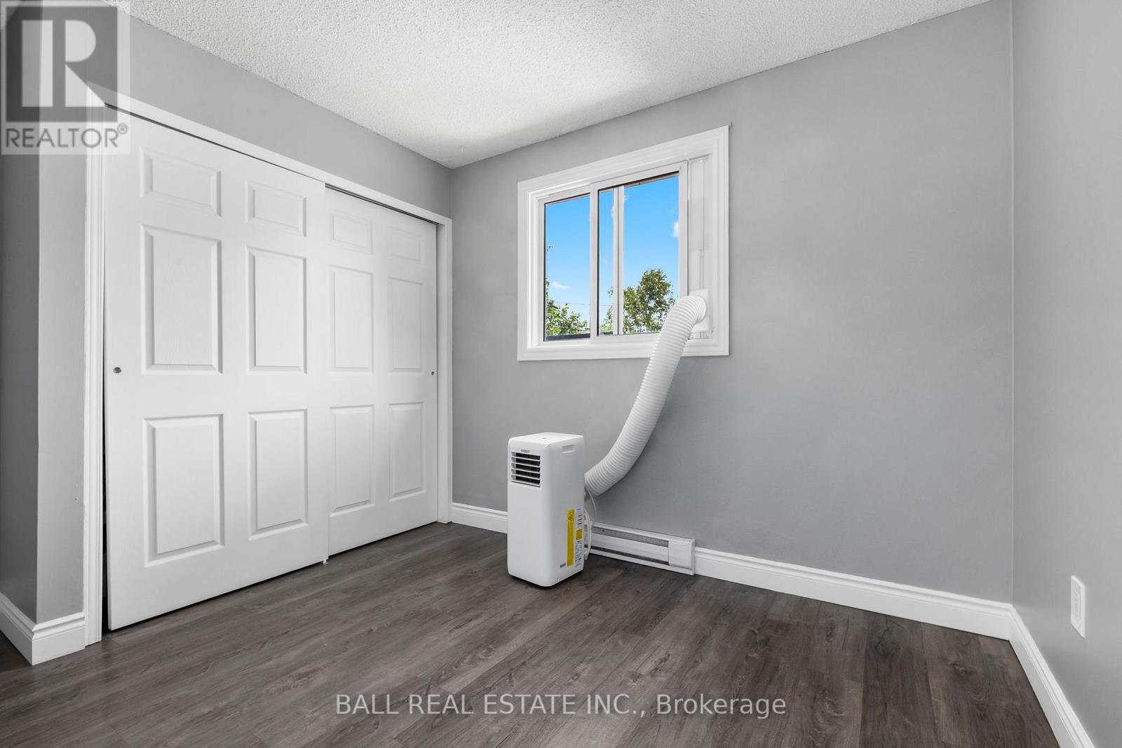 2 Hazel Street, Kawartha Lakes (Lindsay), Ontario  K9V 5M2 - Photo 30 - X12267869