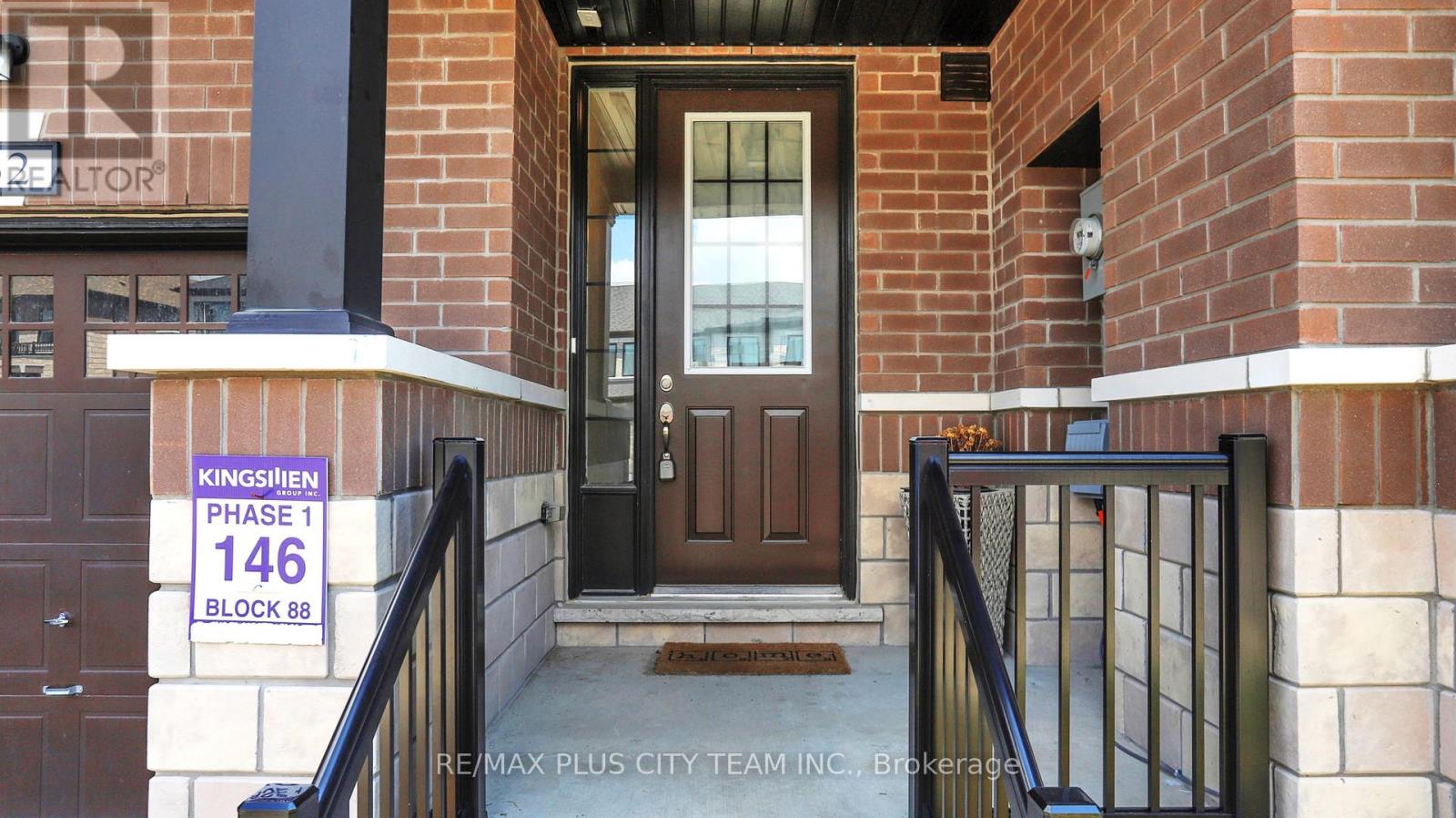 32 Keenan Street, Kawartha Lakes (Lindsay), Ontario  K9V 6C2 - Photo 2 - X12267867