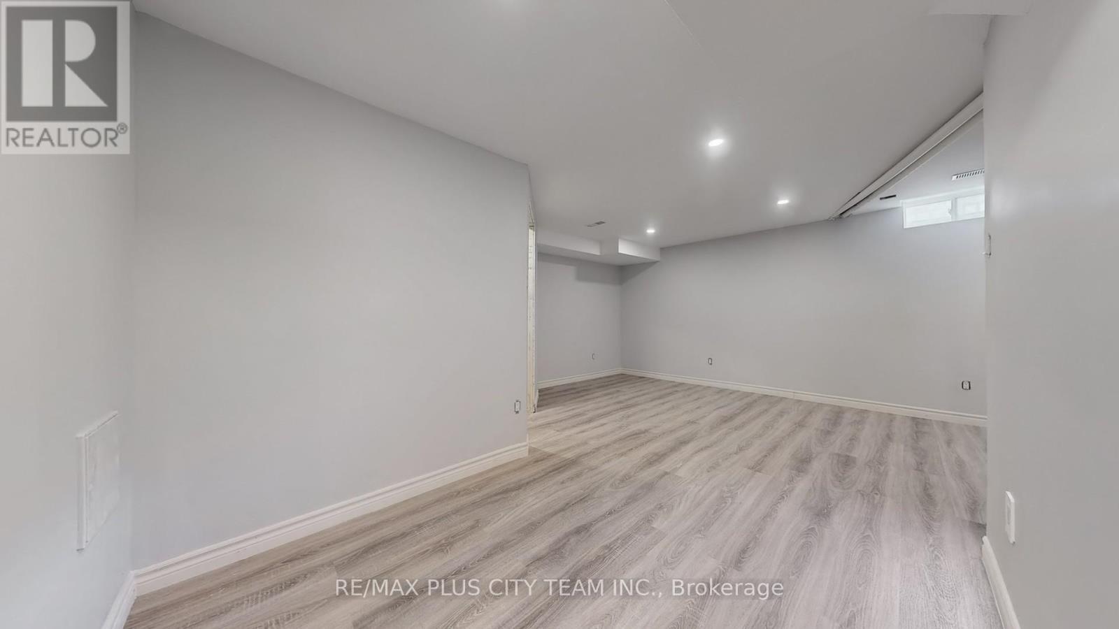 32 Keenan Street, Kawartha Lakes (Lindsay), Ontario  K9V 6C2 - Photo 25 - X12267867