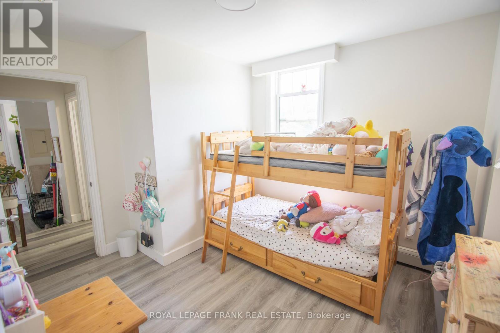 33 Flint Avenue, Bancroft (Bancroft Ward), Ontario  K0L 1C0 - Photo 13 - X12268338