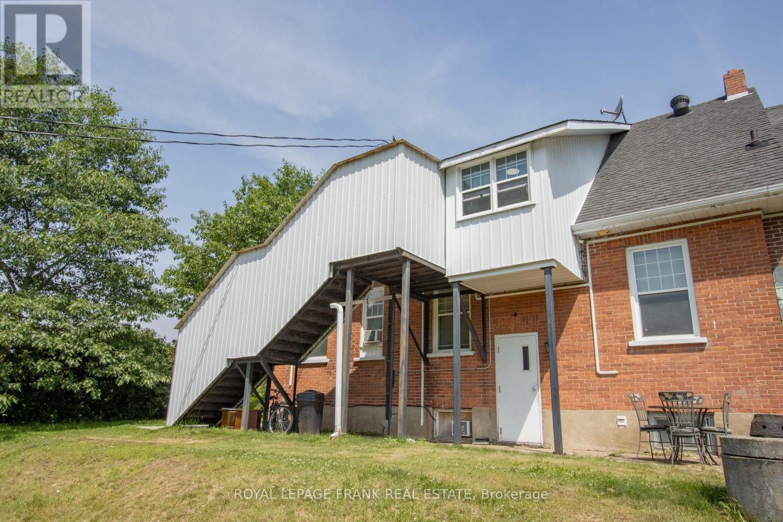 33 Flint Avenue, Bancroft (Bancroft Ward), Ontario  K0L 1C0 - Photo 2 - X12268338