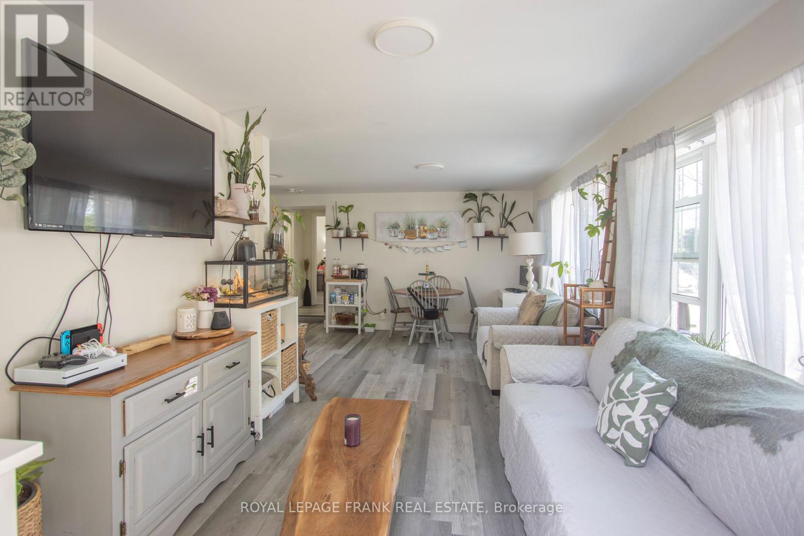33 Flint Avenue, Bancroft (Bancroft Ward), Ontario  K0L 1C0 - Photo 6 - X12268338