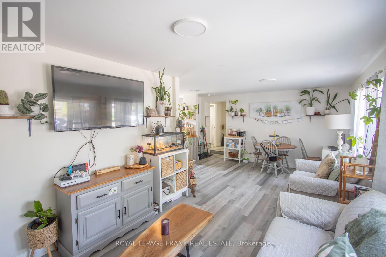 33 Flint Avenue, Bancroft (Bancroft Ward), Ontario  K0L 1C0 - Photo 7 - X12268338