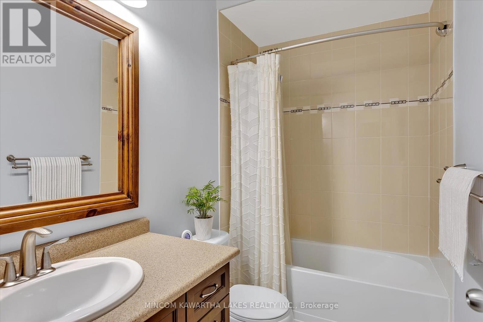 661 Goodwin Terrace, Peterborough West (North), Ontario  K9J 0H7 - Photo 17 - X12268442