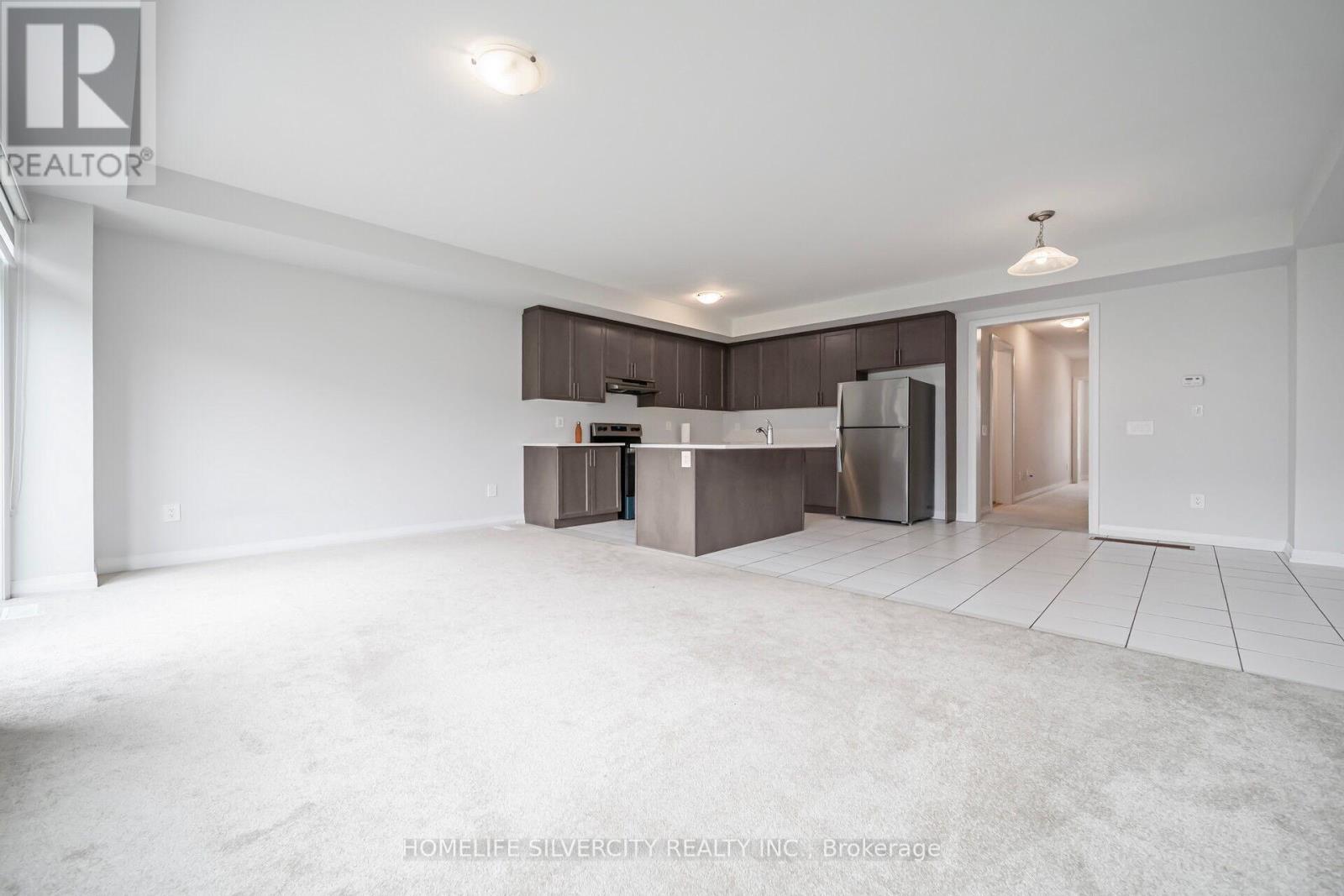 34 Keenan Street, Kawartha Lakes (Lindsay), Ontario  K9V 6C2 - Photo 14 - X12268217