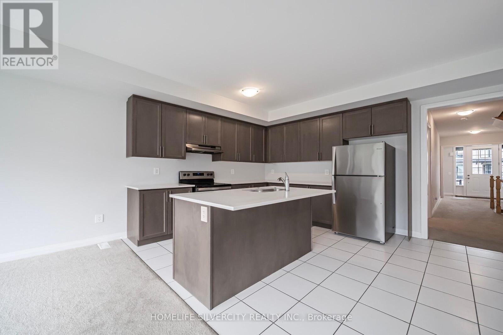 34 Keenan Street, Kawartha Lakes (Lindsay), Ontario  K9V 6C2 - Photo 17 - X12268217