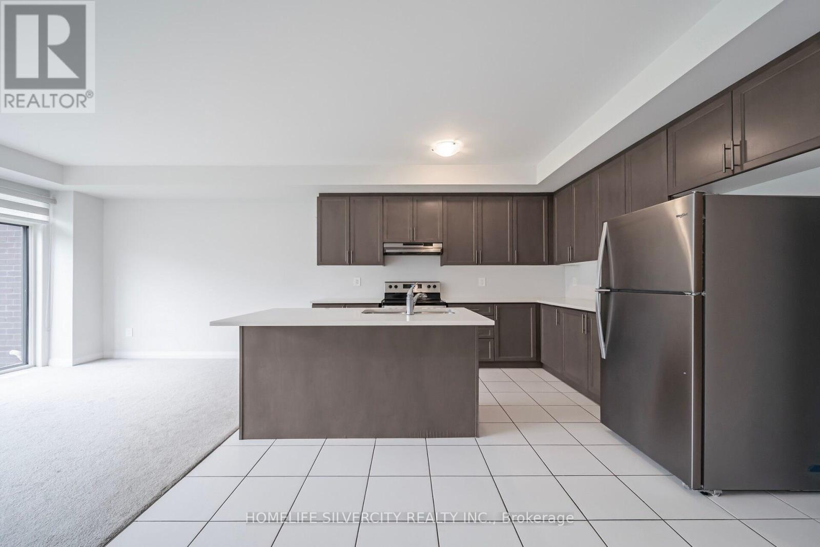 34 Keenan Street, Kawartha Lakes (Lindsay), Ontario  K9V 6C2 - Photo 19 - X12268217