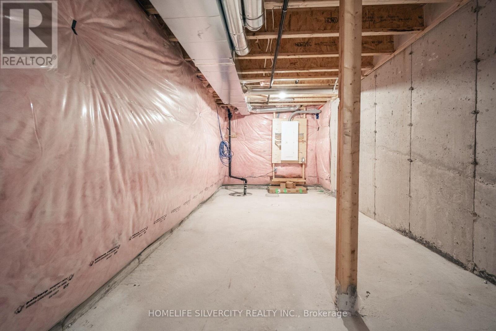 34 Keenan Street, Kawartha Lakes (Lindsay), Ontario  K9V 6C2 - Photo 45 - X12268217