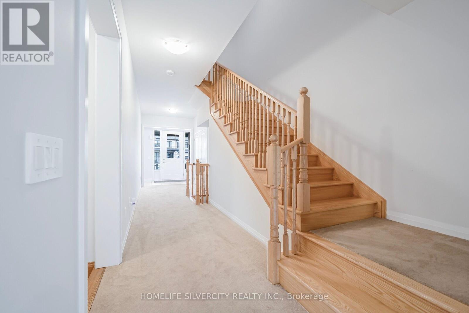 34 Keenan Street, Kawartha Lakes (Lindsay), Ontario  K9V 6C2 - Photo 8 - X12268217