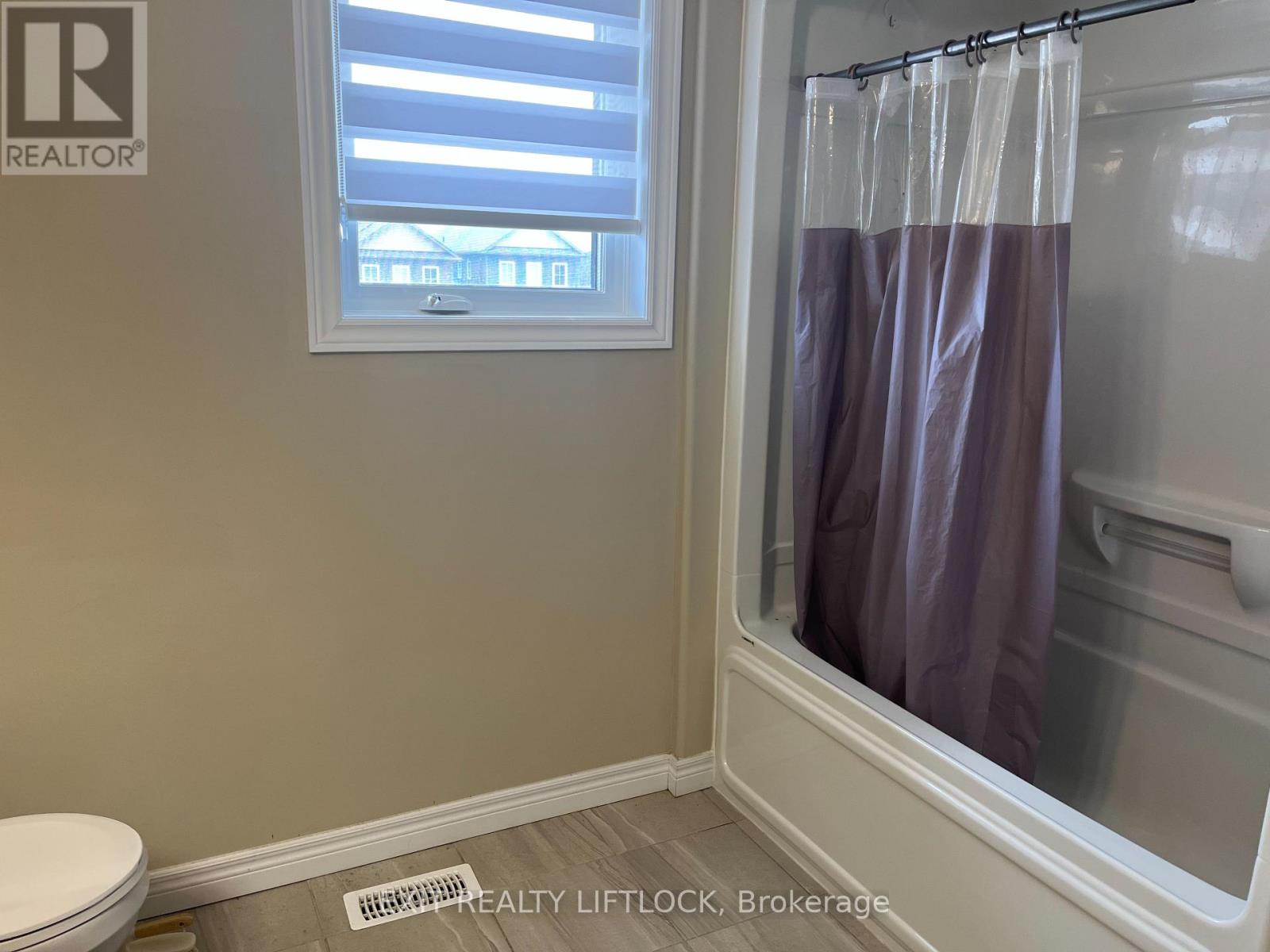 37 York Drive, Peterborough North (North), Ontario  K9J 6X4 - Photo 18 - X12268886
