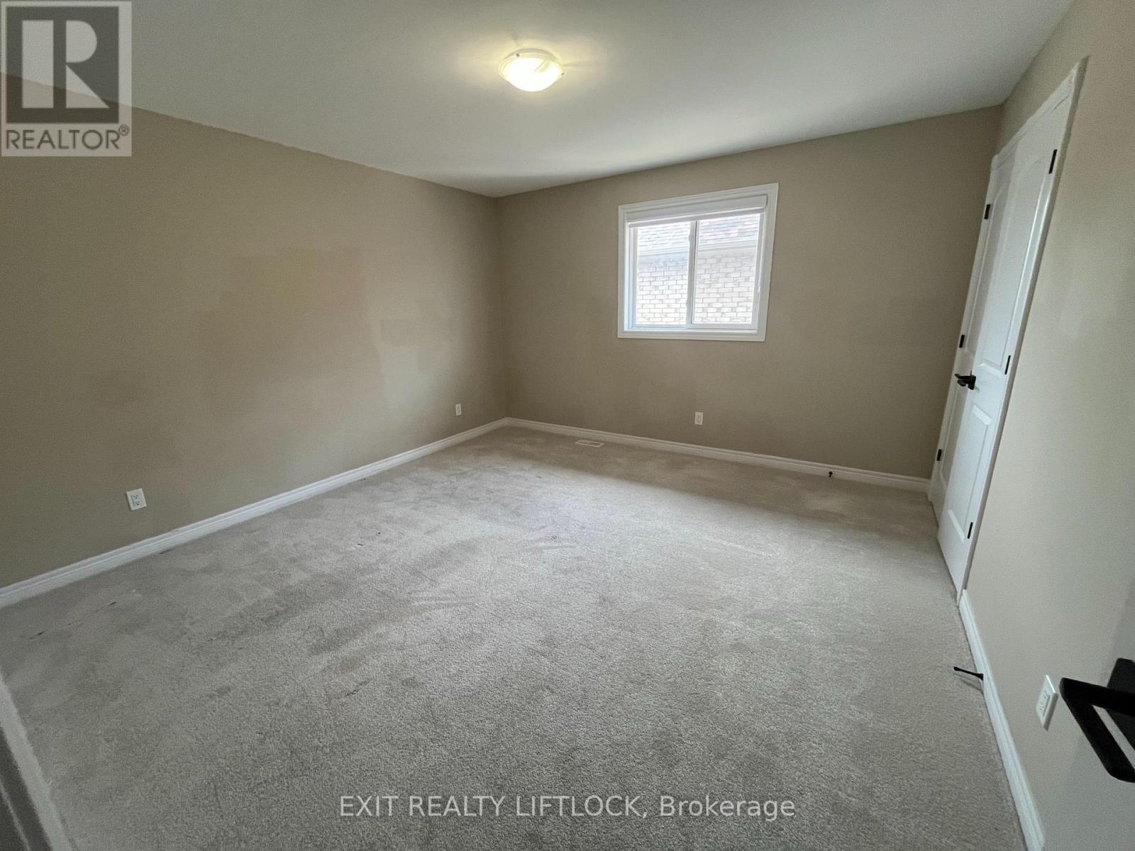 37 York Drive, Peterborough North (North), Ontario  K9J 6X4 - Photo 21 - X12268886
