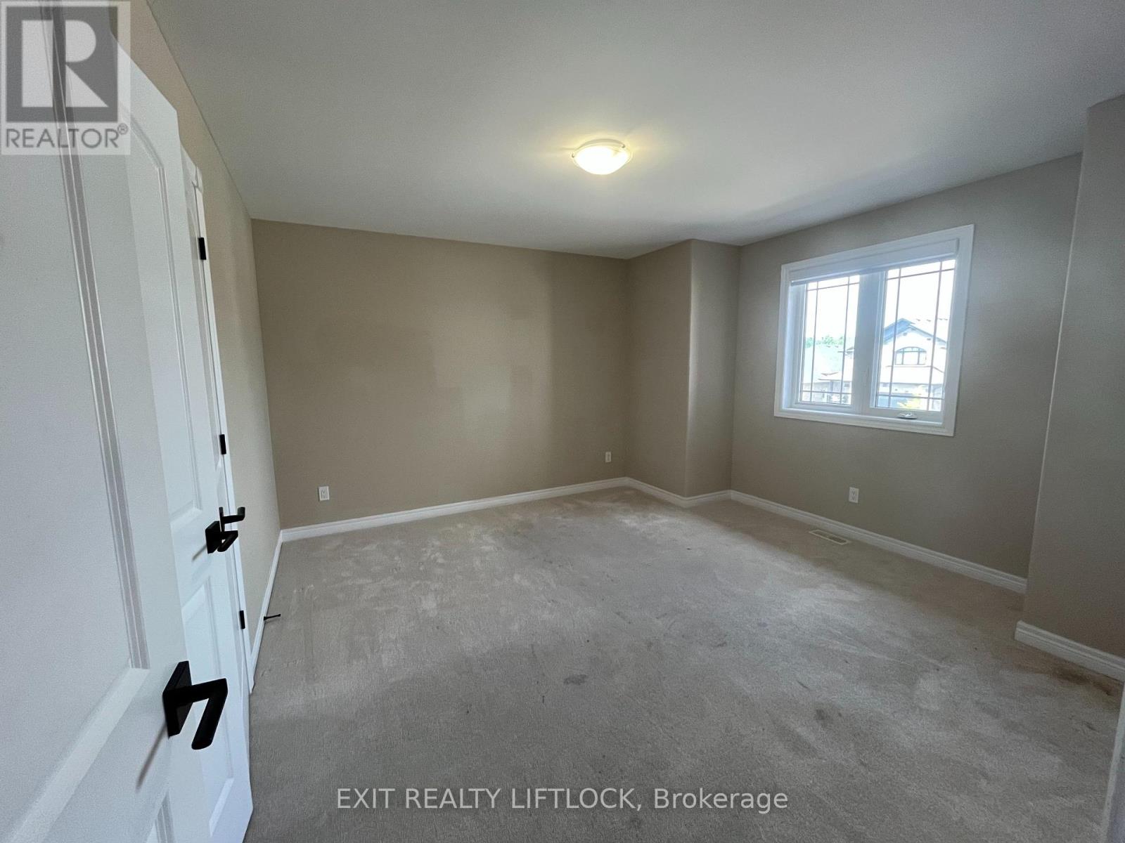 37 York Drive, Peterborough North (North), Ontario  K9J 6X4 - Photo 23 - X12268886