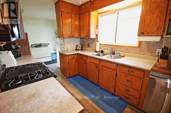 9 Hemlock Street, Highlands East (Bicroft Ward), Ontario  K0L 1M0 - Photo 4 - X12268962