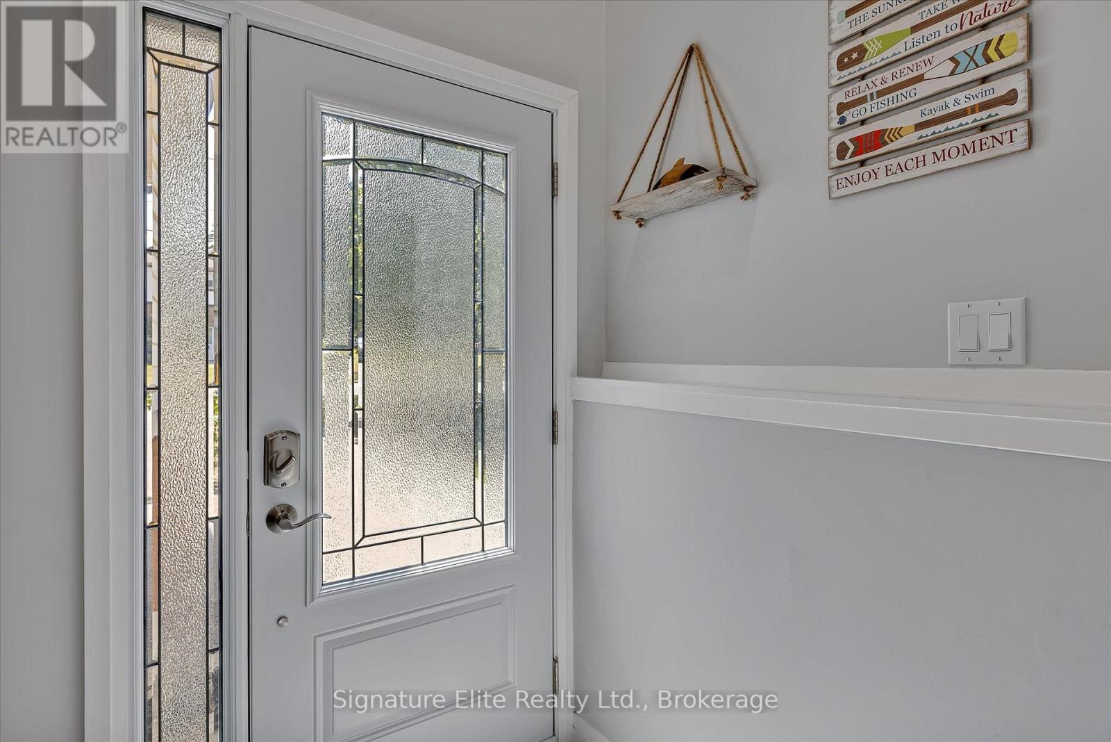 270 Sherin Avenue, Peterborough South (East), Ontario  K9J 1B6 - Photo 4 - X12269100