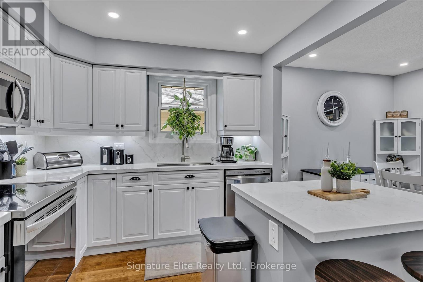 270 Sherin Avenue, Peterborough South (East), Ontario  K9J 1B6 - Photo 6 - X12269100