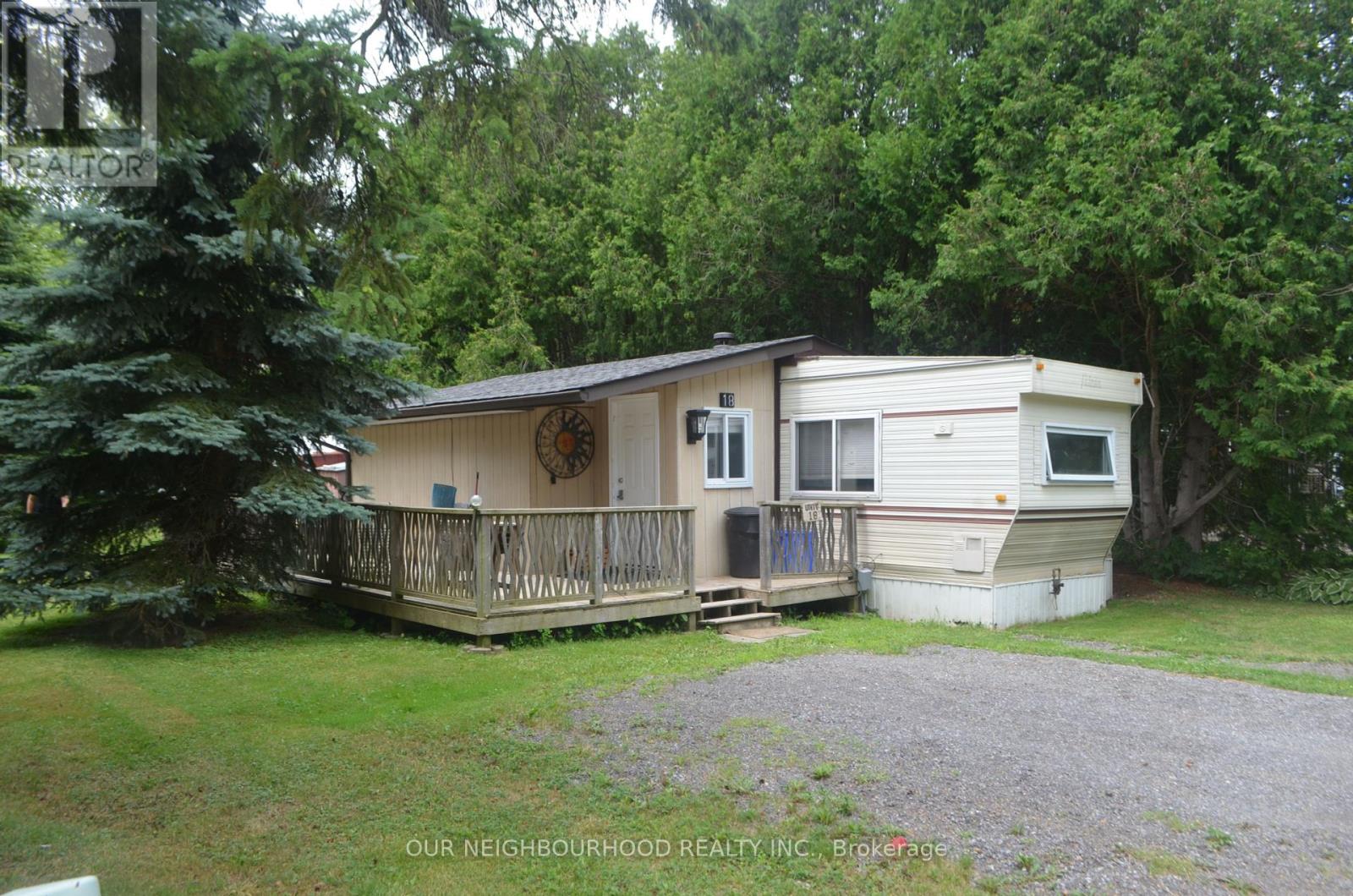 18 - 623 King Avenue E, Clarington (Newcastle), Ontario  L1B 1K7 - Photo 2 - E12269616
