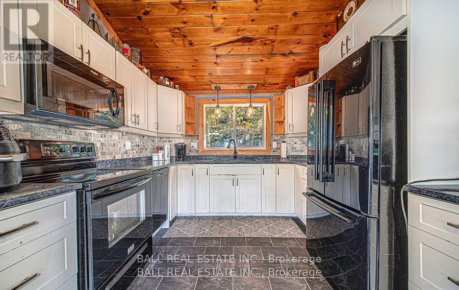 2374 Julia Shore Road E, Douro-Dummer, Ontario  K0L 2H0 - Photo 9 - X12269582