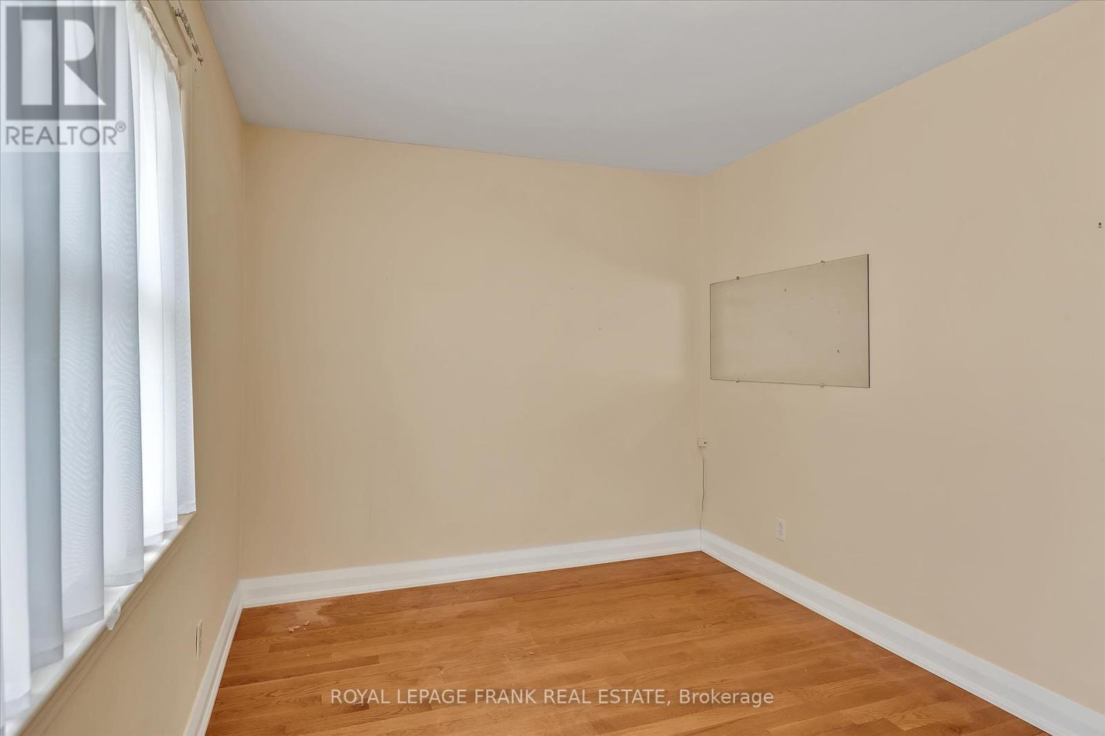 812 Schneider Place, Peterborough North (South), Ontario  K9H 5S5 - Photo 20 - X12270127