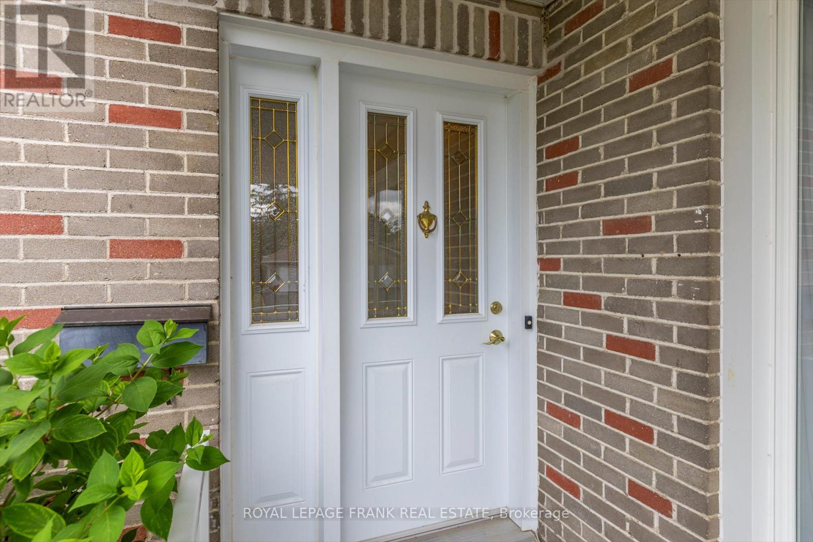 812 Schneider Place, Peterborough North (South), Ontario  K9H 5S5 - Photo 3 - X12270127