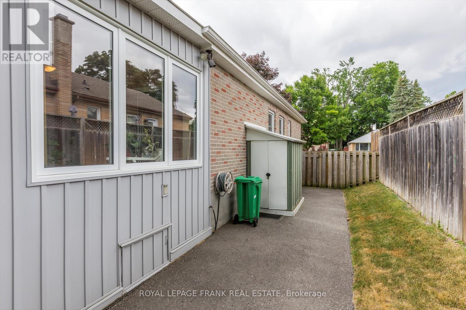 812 Schneider Place, Peterborough North (South), Ontario  K9H 5S5 - Photo 32 - X12270127