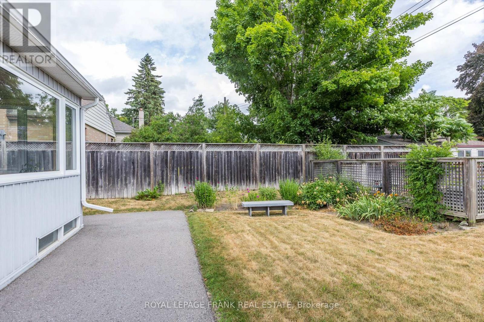 812 Schneider Place, Peterborough North (South), Ontario  K9H 5S5 - Photo 34 - X12270127