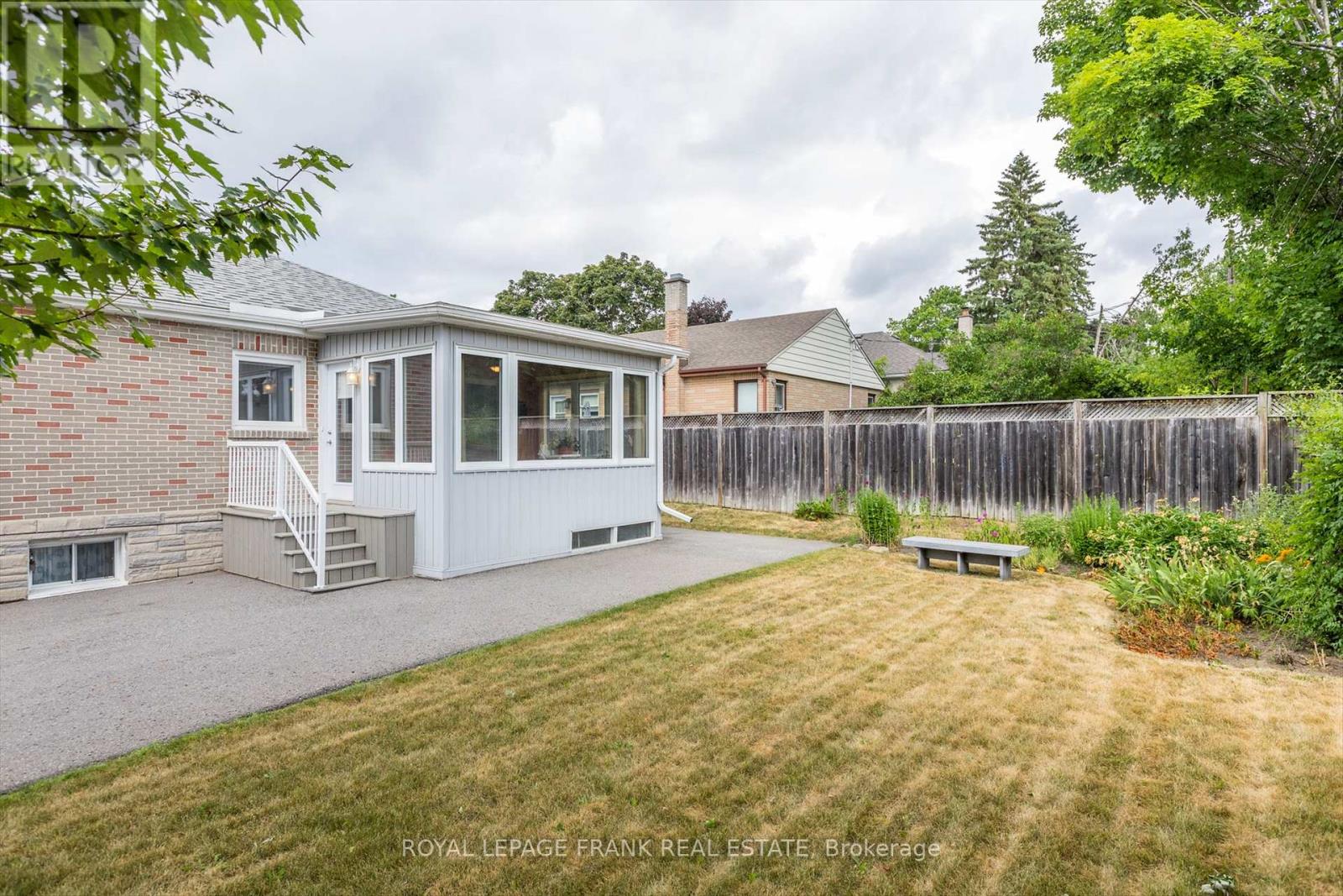 812 Schneider Place, Peterborough North (South), Ontario  K9H 5S5 - Photo 35 - X12270127