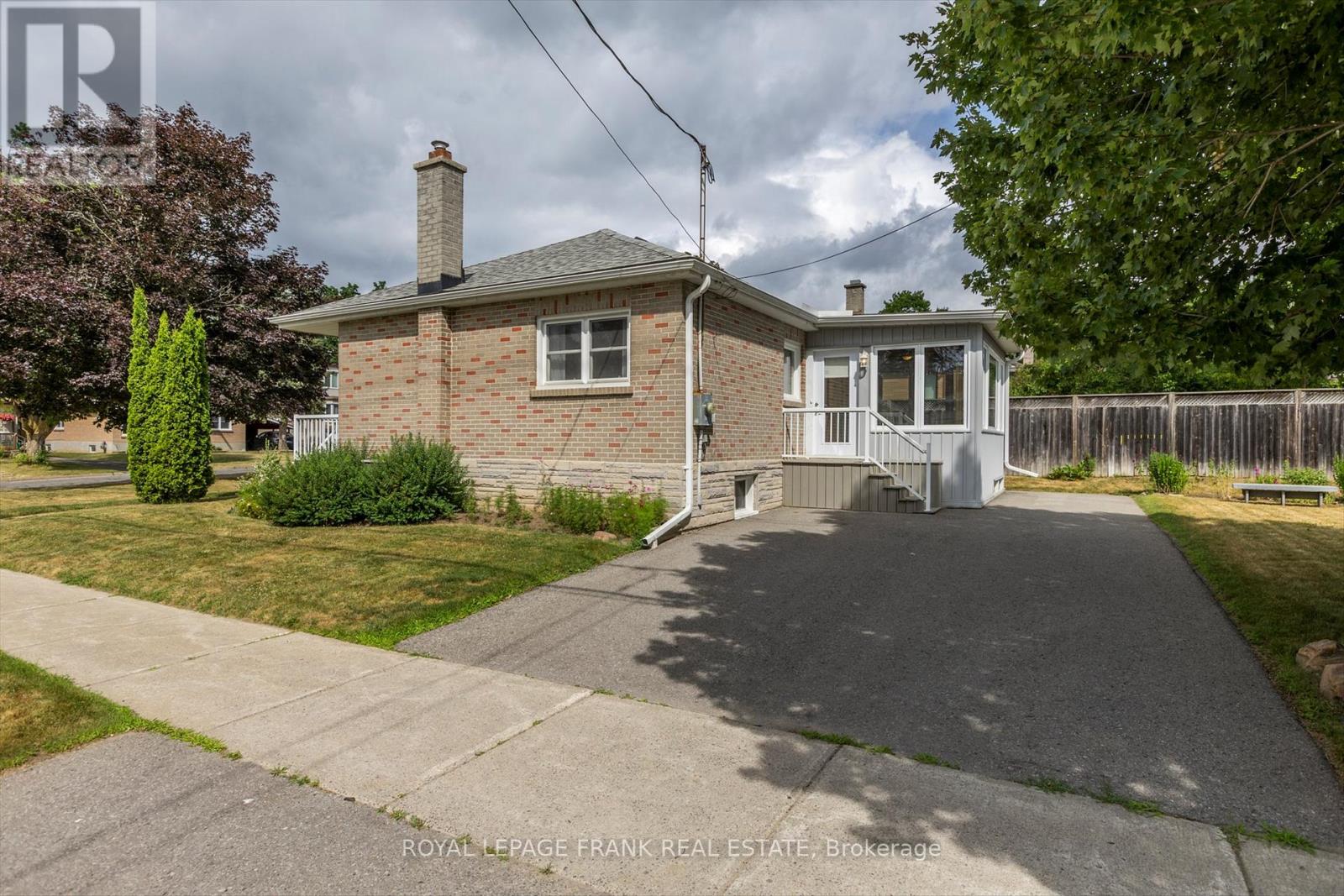 812 Schneider Place, Peterborough North (South), Ontario  K9H 5S5 - Photo 36 - X12270127