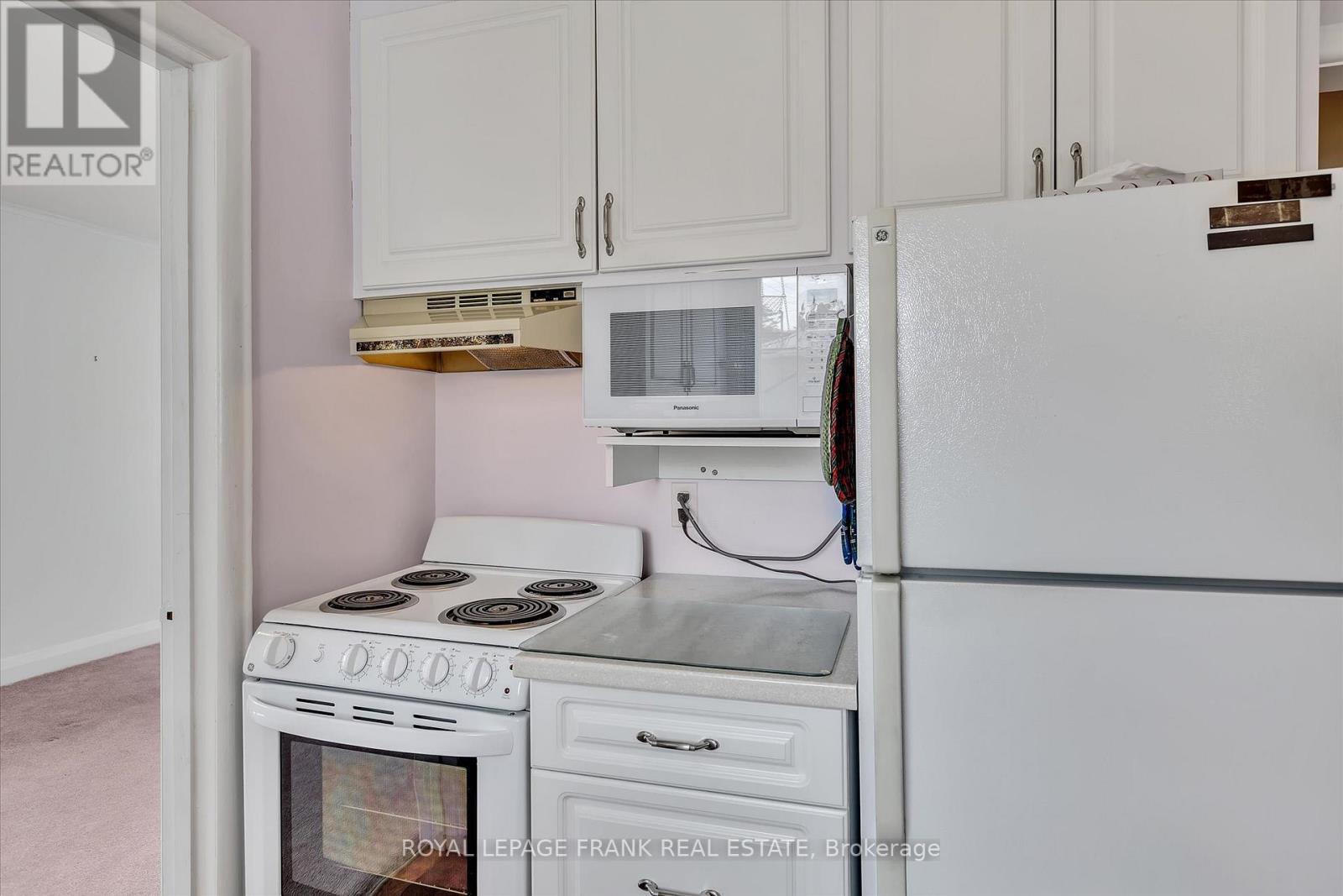 812 Schneider Place, Peterborough North (South), Ontario  K9H 5S5 - Photo 8 - X12270127