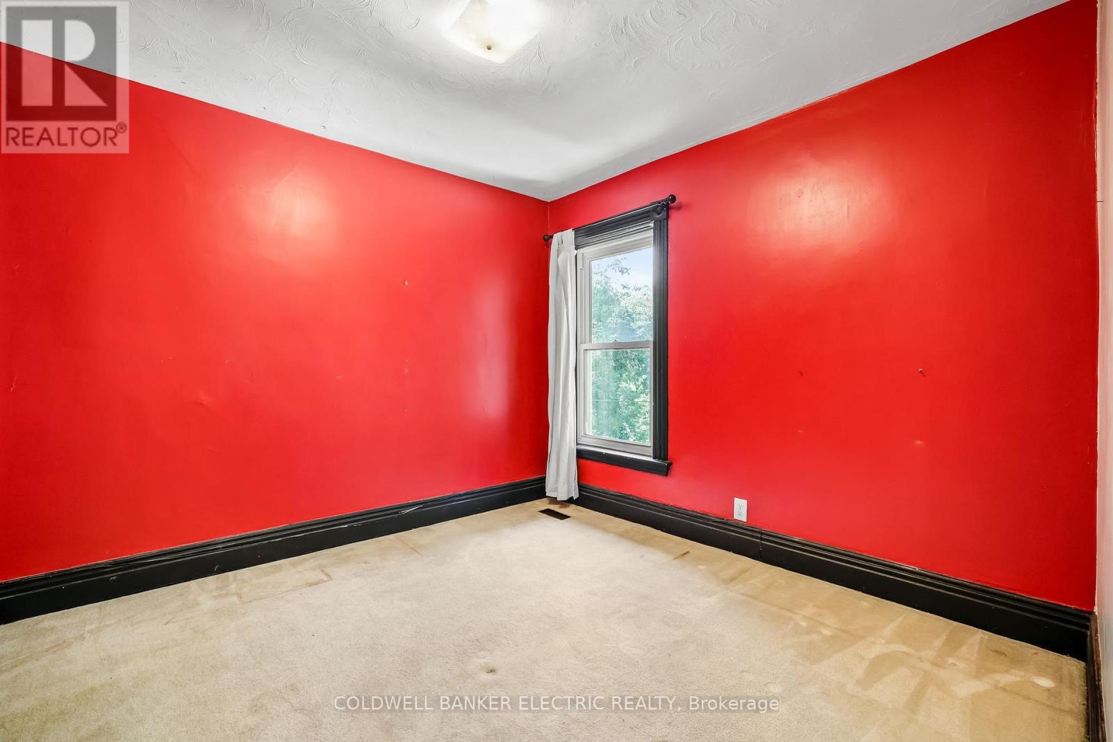 145 Stewart Street, Peterborough Central (South), Ontario  K9J 3M3 - Photo 17 - X12270219
