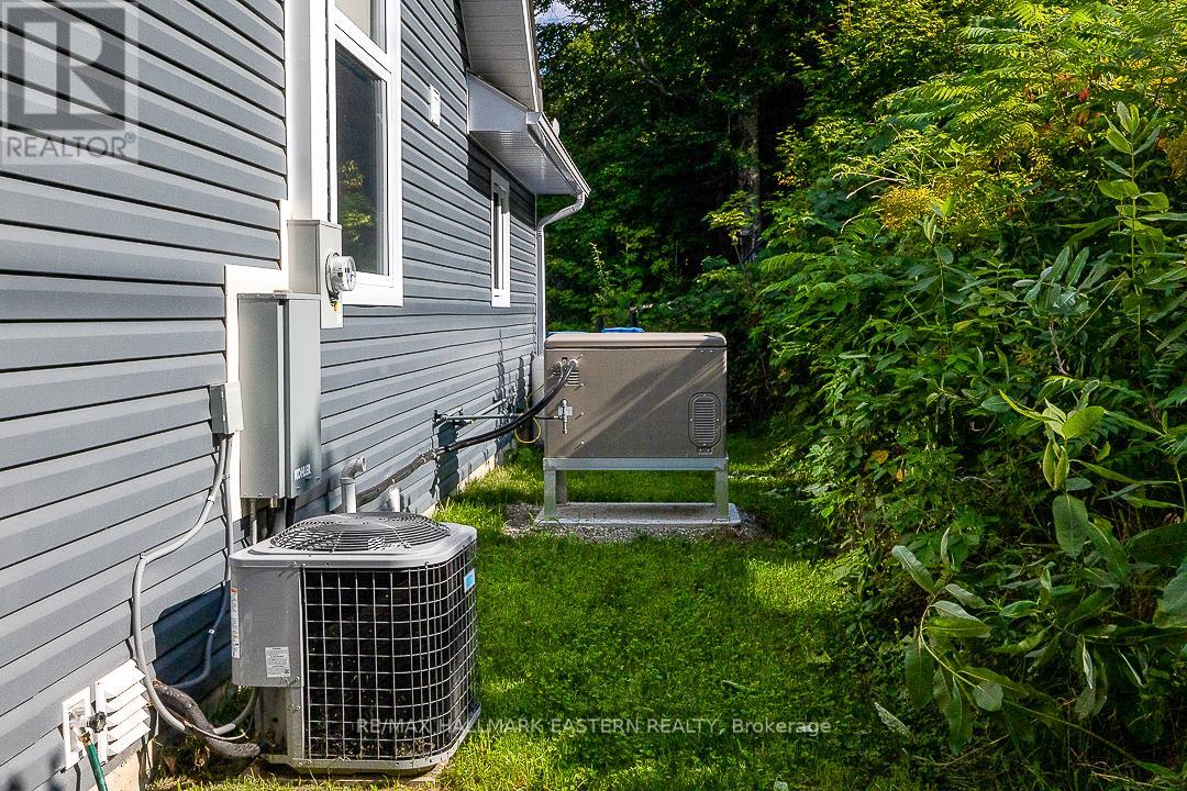 1744 Papineau Lake Road, Hastings Highlands (Wicklow Ward), Ontario  K0L 2S0 - Photo 23 - X12270459
