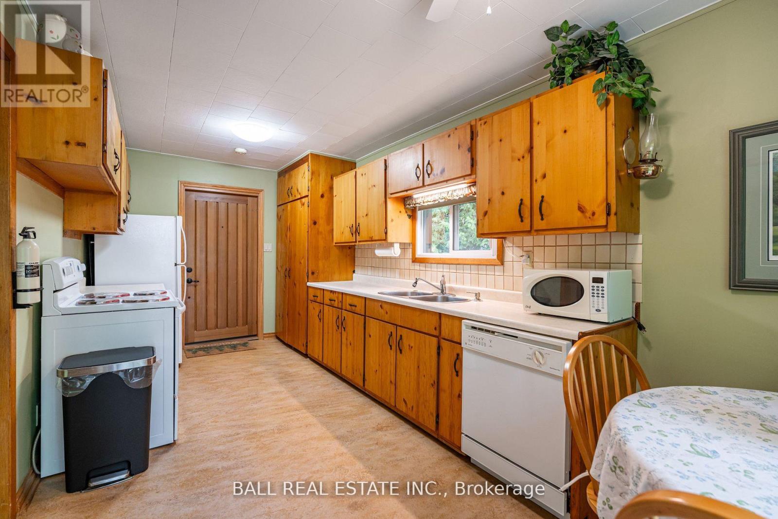 72 Hill Drive, Trent Lakes, Ontario  K0L 1J0 - Photo 7 - X12270982