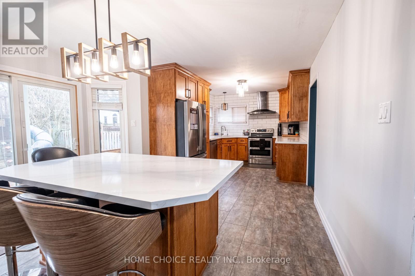 27 Doncaster Crescent, Clarington (Newcastle), Ontario  L1B 1E8 - Photo 10 - E12271038