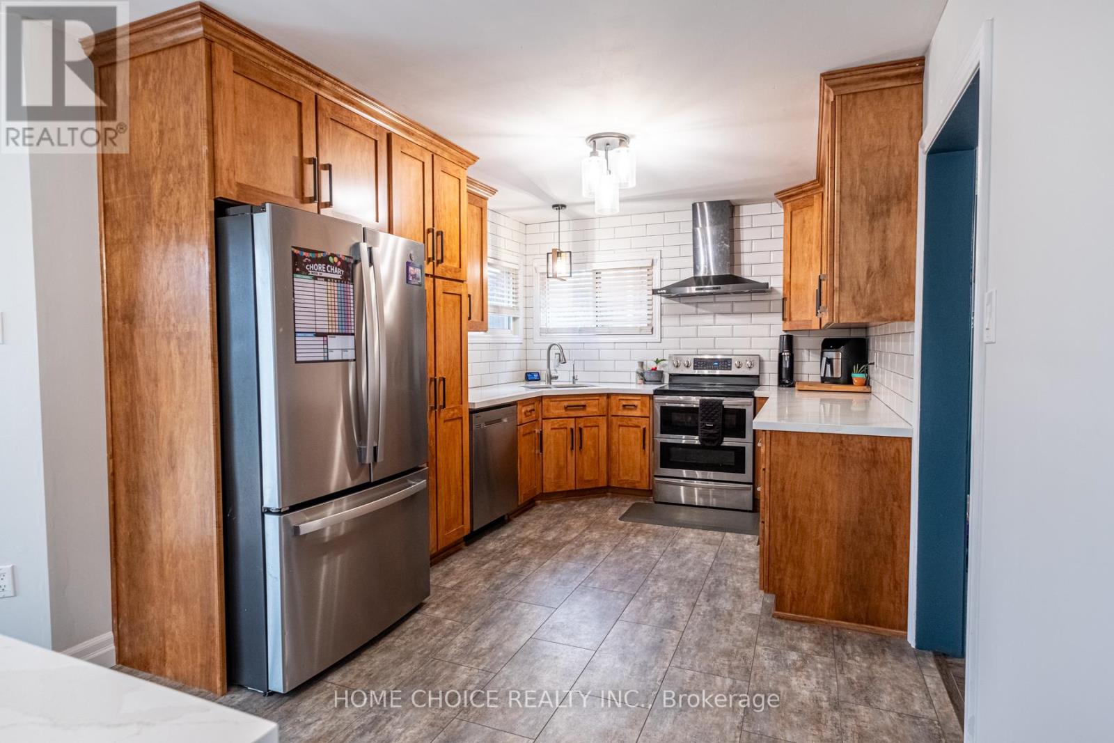 27 Doncaster Crescent, Clarington (Newcastle), Ontario  L1B 1E8 - Photo 11 - E12271038