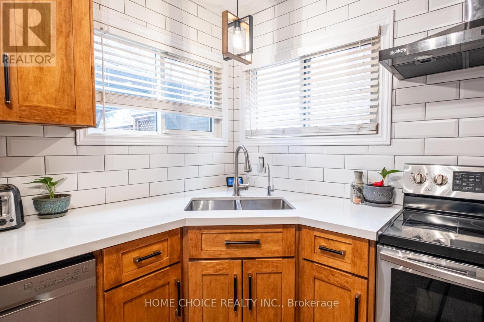 27 Doncaster Crescent, Clarington (Newcastle), Ontario  L1B 1E8 - Photo 13 - E12271038