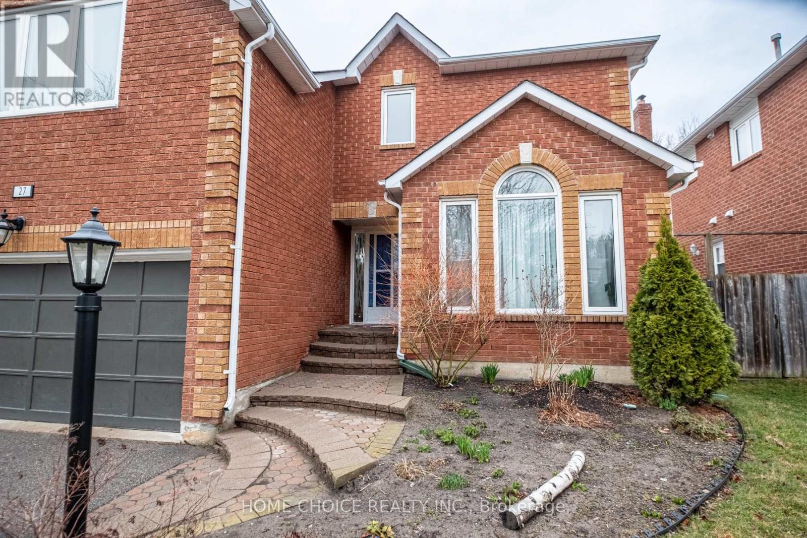 27 Doncaster Crescent, Clarington (Newcastle), Ontario  L1B 1E8 - Photo 2 - E12271038