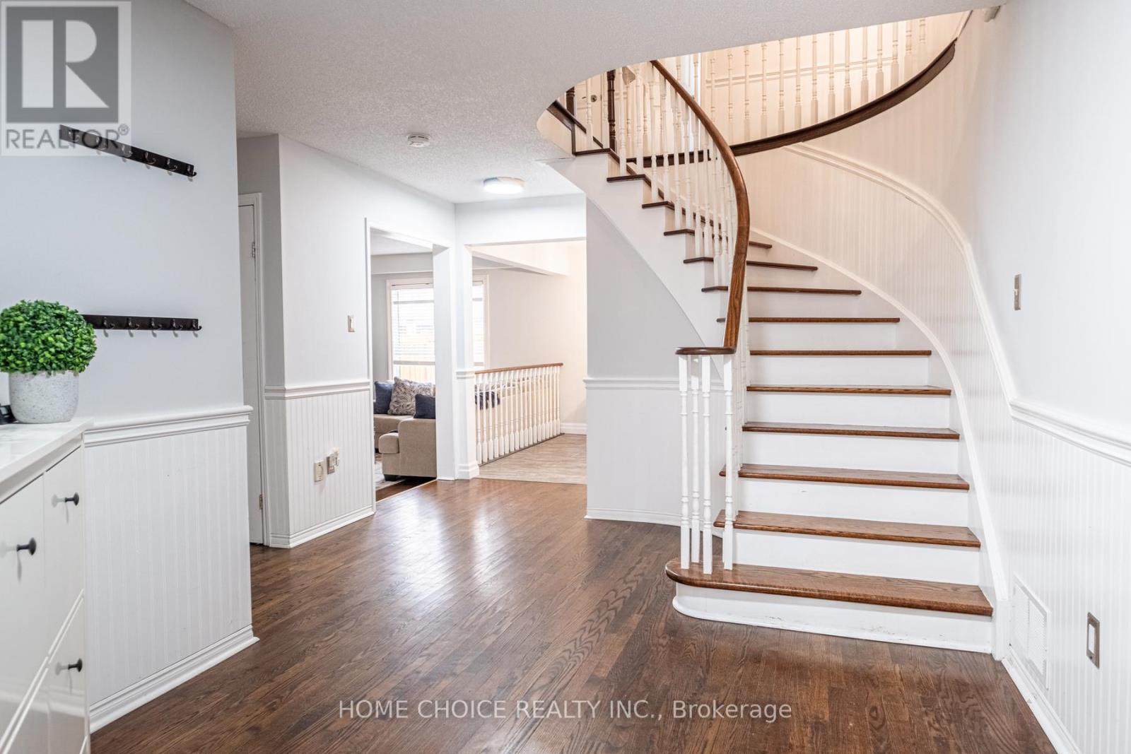 27 Doncaster Crescent, Clarington (Newcastle), Ontario  L1B 1E8 - Photo 6 - E12271038