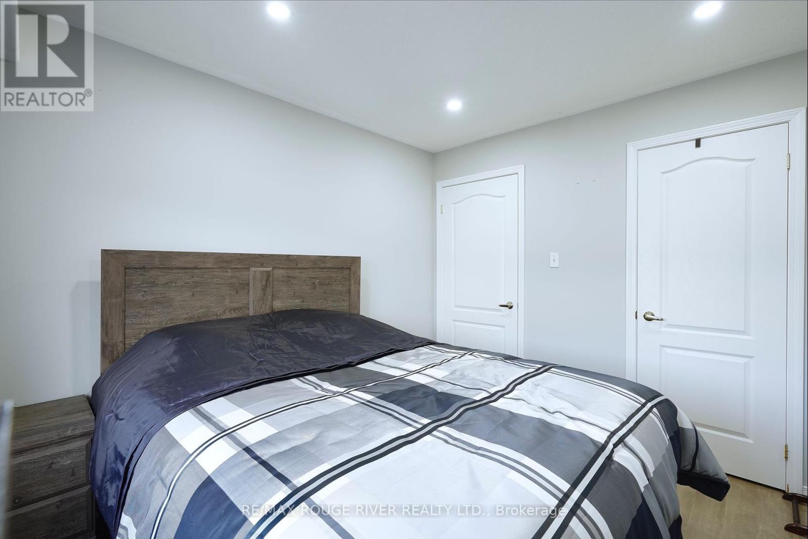 303 - 300 Spillsbury Drive, Peterborough West (South), Ontario  K9K 0B4 - Photo 16 - X12271227