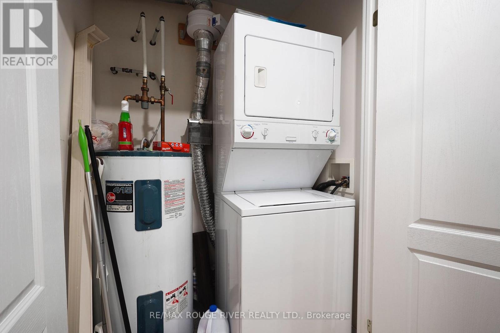303 - 300 Spillsbury Drive, Peterborough West (South), Ontario  K9K 0B4 - Photo 19 - X12271227