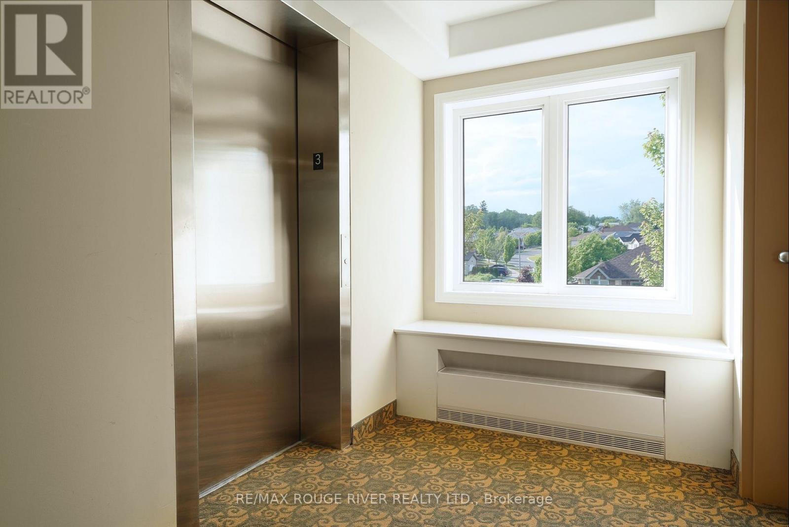 303 - 300 Spillsbury Drive, Peterborough West (South), Ontario  K9K 0B4 - Photo 4 - X12271227