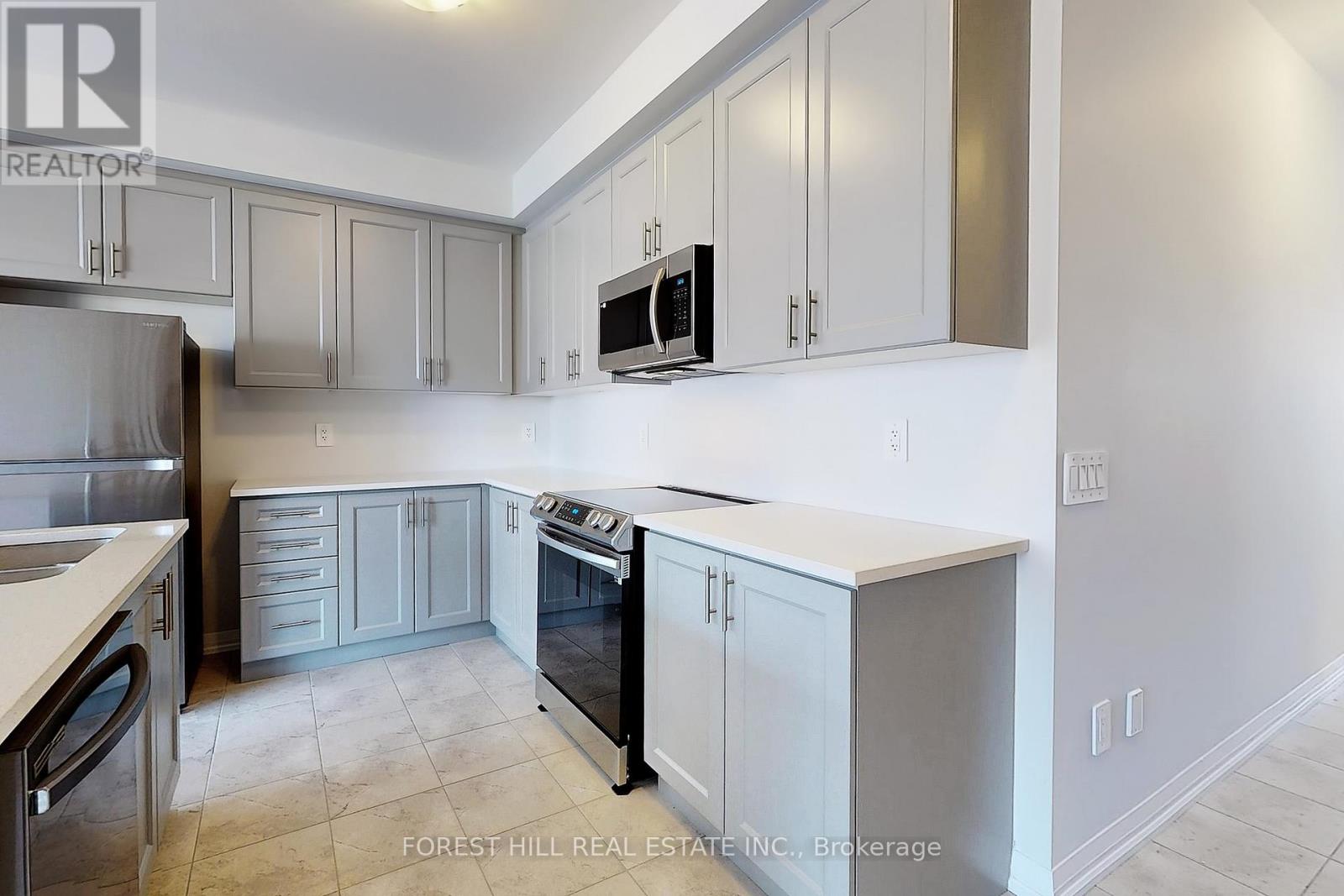 97 Corley Street, Kawartha Lakes (Lindsay), Ontario  K9V 6C2 - Photo 14 - X12271607