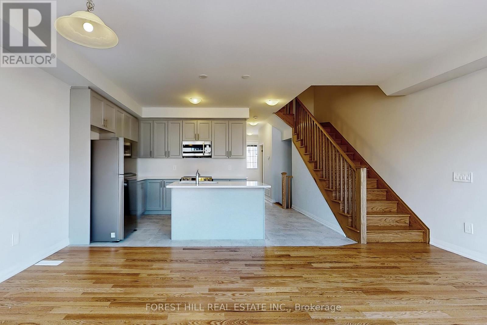 97 Corley Street, Kawartha Lakes (Lindsay), Ontario  K9V 6C2 - Photo 9 - X12271607