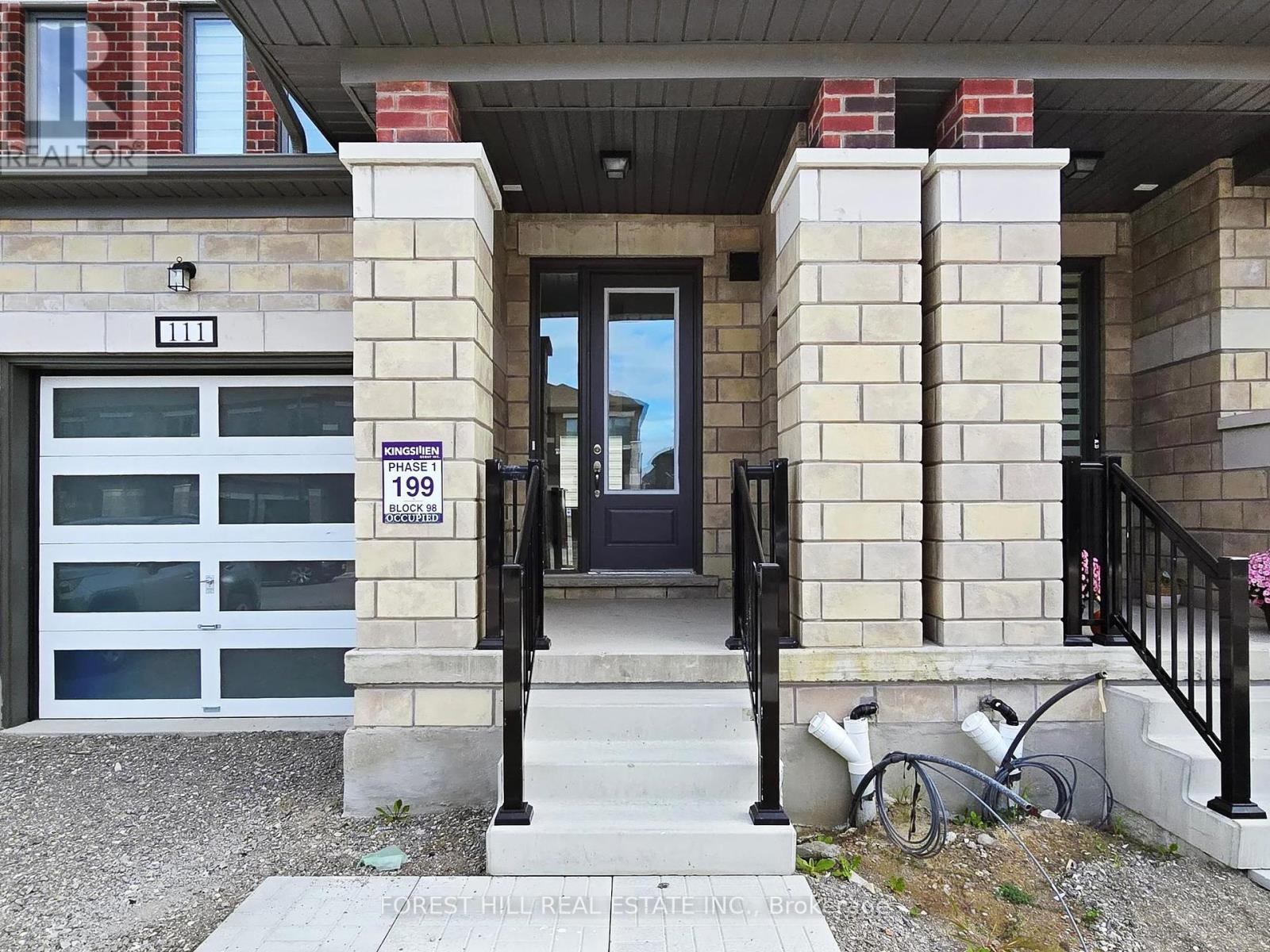 111 Corley Street, Kawartha Lakes (Lindsay), Ontario  K9V 6C2 - Photo 2 - X12271618