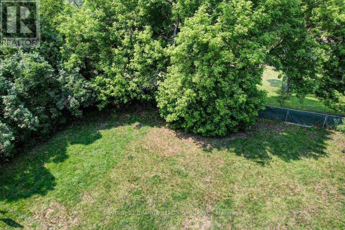 2289 Loop Road, Highlands East (Monmouth), Ontario  K0L 3C0 - Photo 32 - X12272478