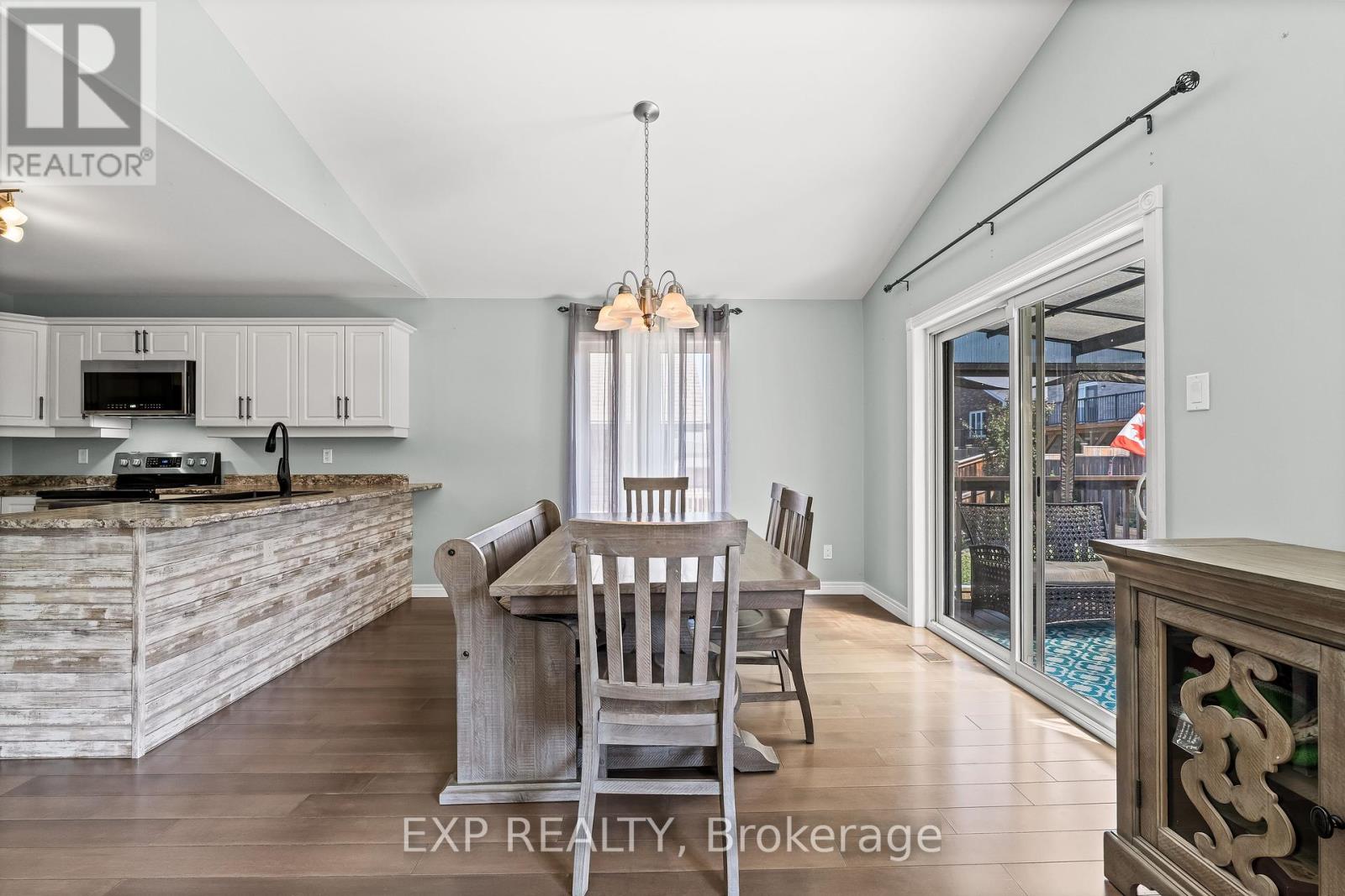 444 Florence Drive, Peterborough North (North), Ontario  K9J 0J1 - Photo 10 - X12272813