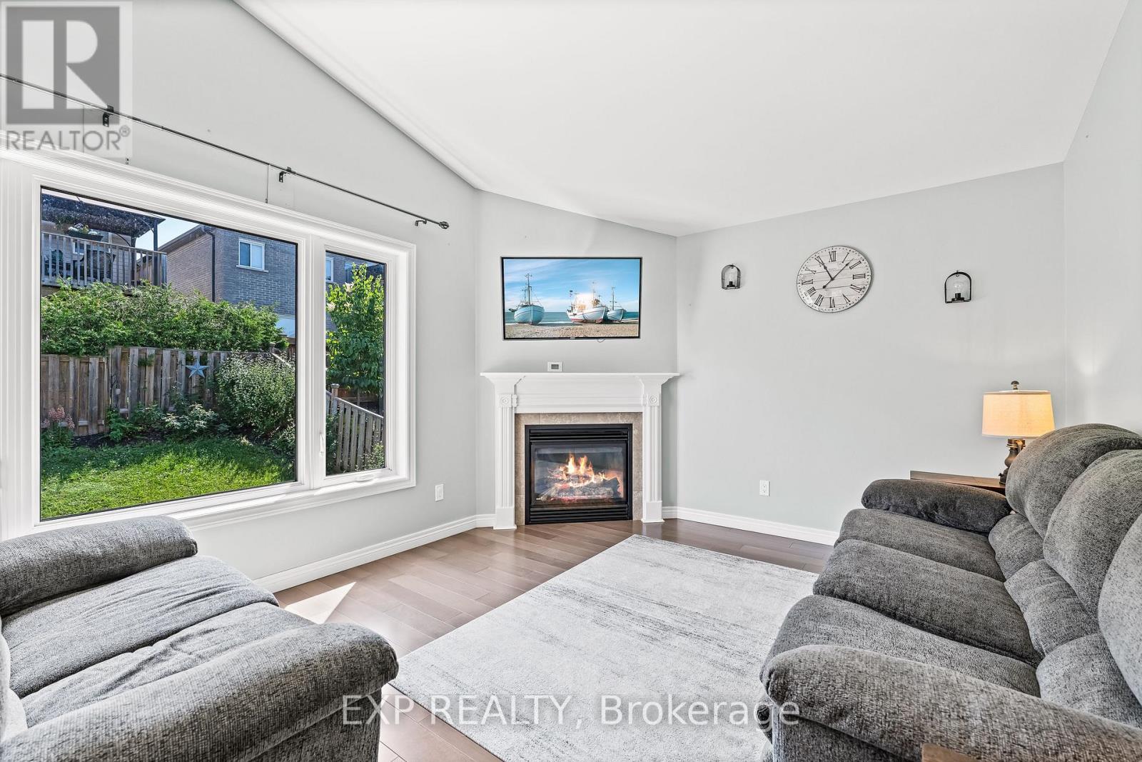 444 Florence Drive, Peterborough North (North), Ontario  K9J 0J1 - Photo 12 - X12272813