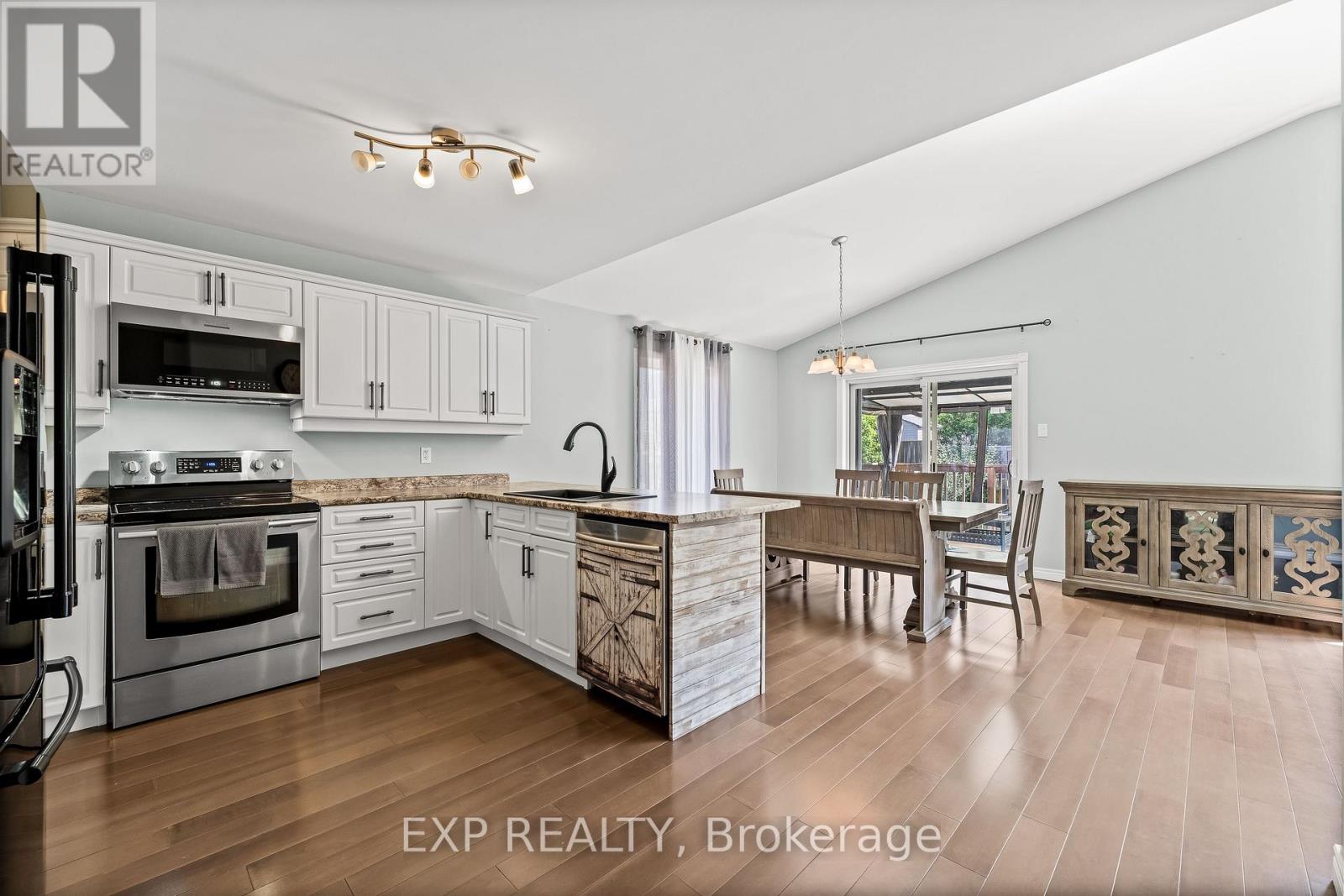444 Florence Drive, Peterborough North (North), Ontario  K9J 0J1 - Photo 32 - X12272813